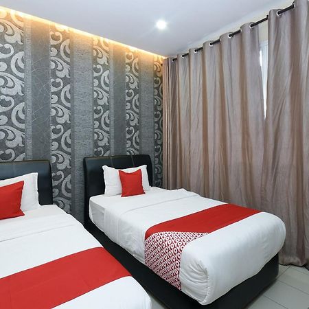 Oyo 89301 Ys Inn Miri Eksteriør billede