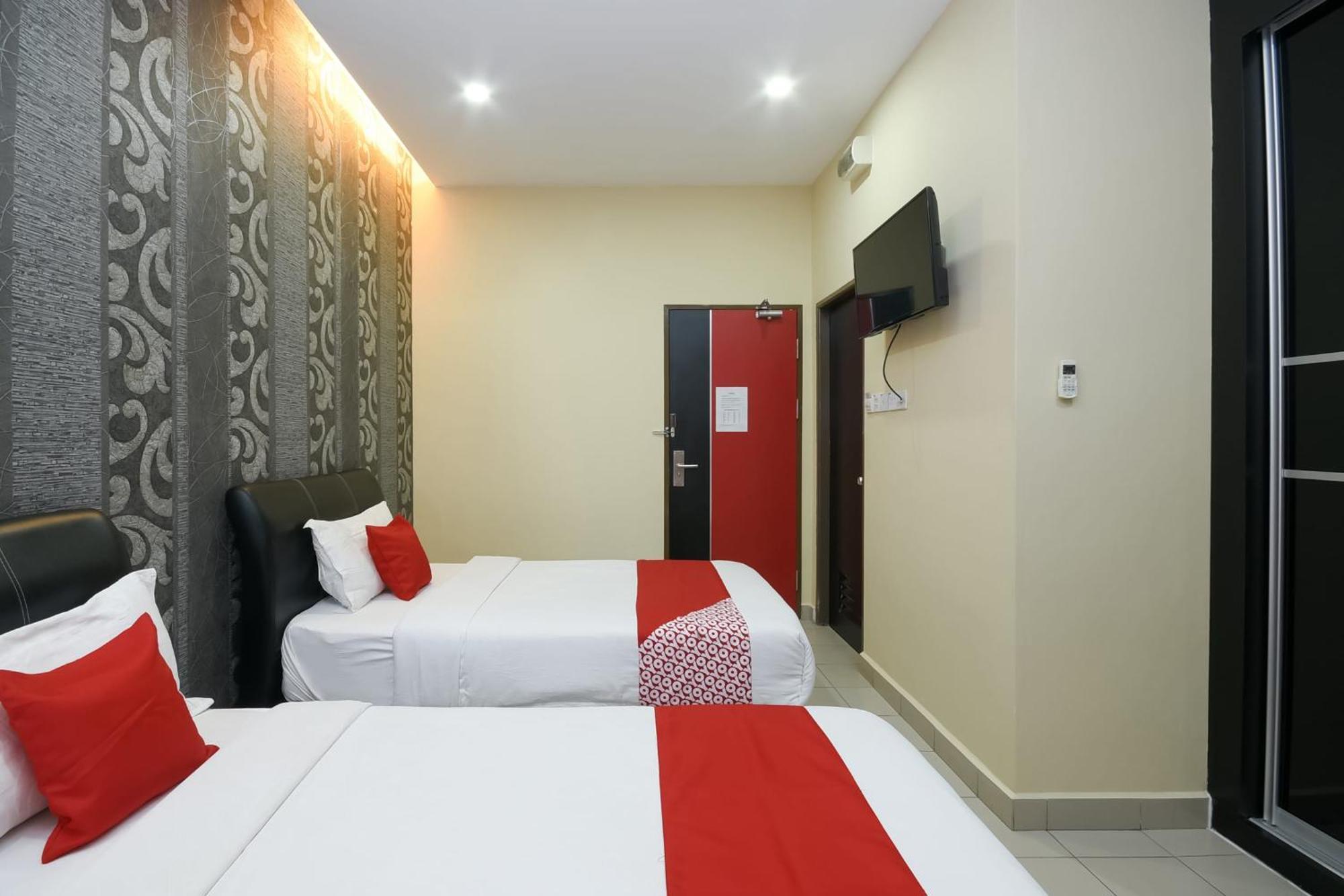 Oyo 89301 Ys Inn Miri Eksteriør billede