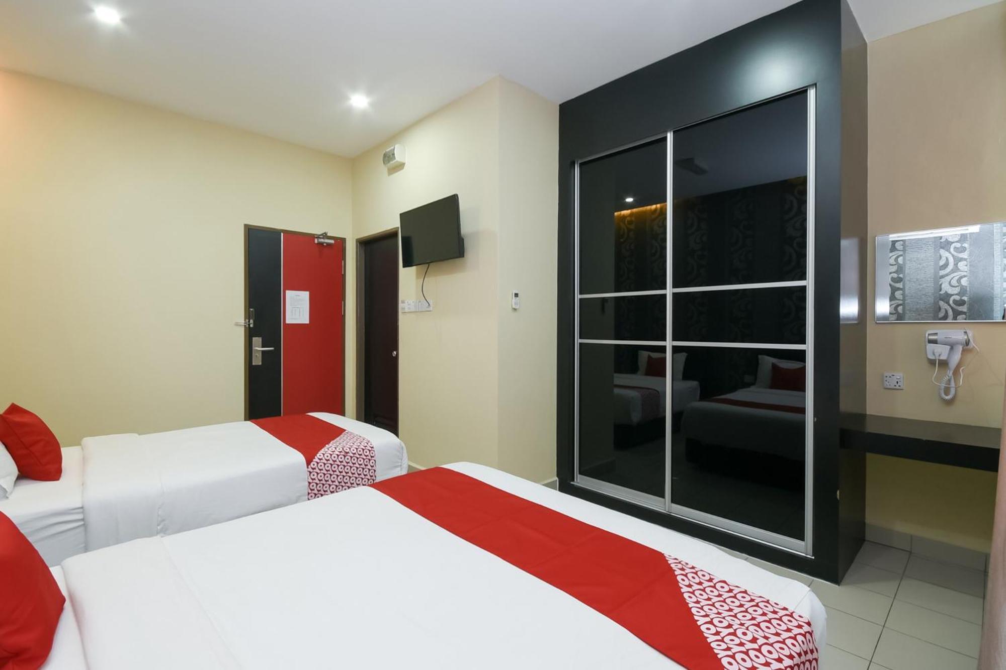 Oyo 89301 Ys Inn Miri Eksteriør billede